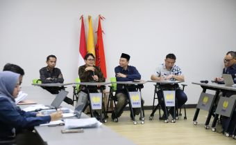 Ketua Bawaslu Provinsi Jawa Tengah Muhammad Amin, memberi sambutan dalam kegiatan Diskusi Tematik Penguatan Tata Kelola Organisasi Bawaslu dengan tema “Penguatan Sumber Daya Manusia, Organisasi dan Pendidikan Pelatihan Bawaslu dalam Pengawasan Netralitas ASN” di Universitas Negeri Semarang (UNNES)