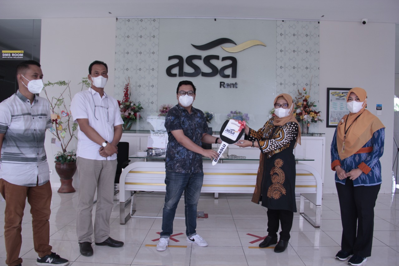 Bawaslu Jateng Serahkan Kendaraan Operasional Bawaslu Kabupaten/Kota