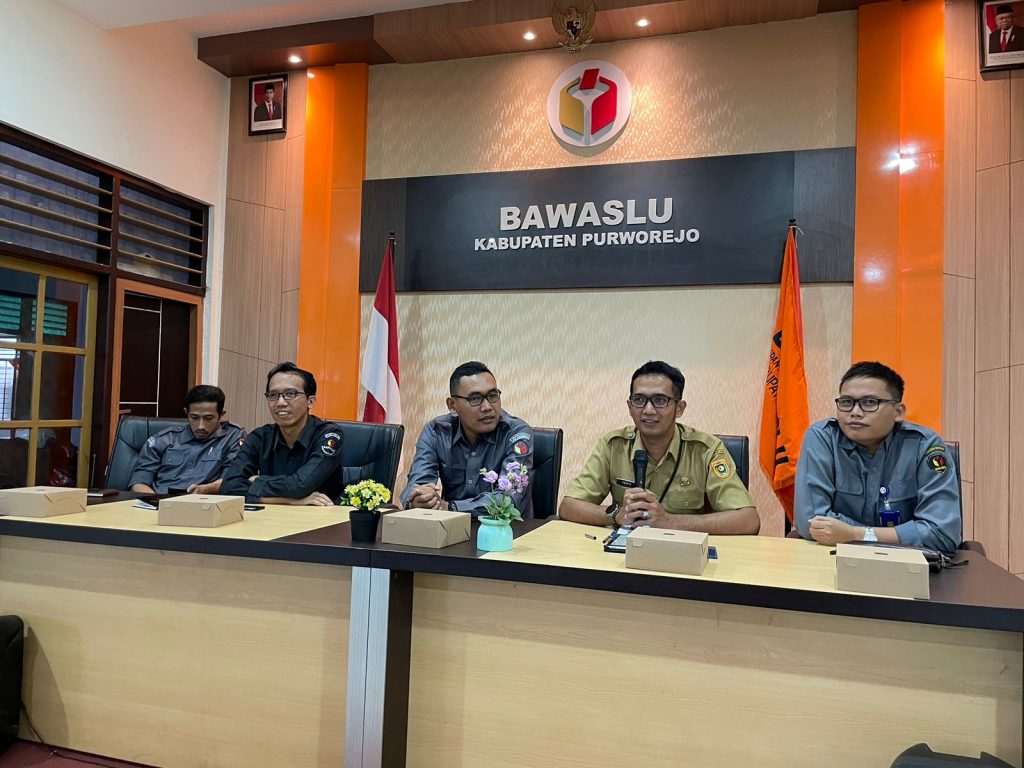 Bawaslu Purworejo Tingkatkan Kapasitas SDM PPID