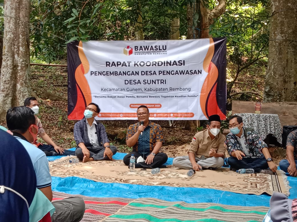 Bawaslu Sambung Rasa dengan warga Desa Suntri