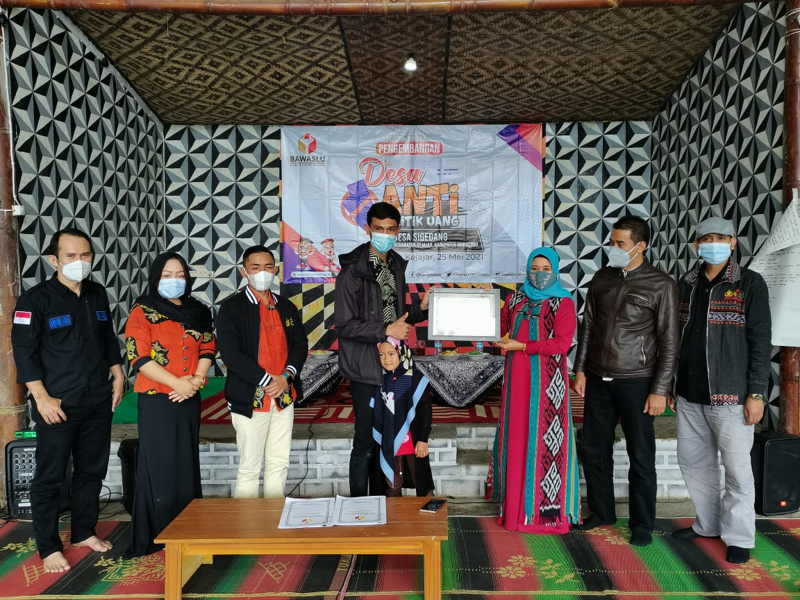 Desa APU Sebagai Proses Tabur Tuai Demokrasi Bangsa