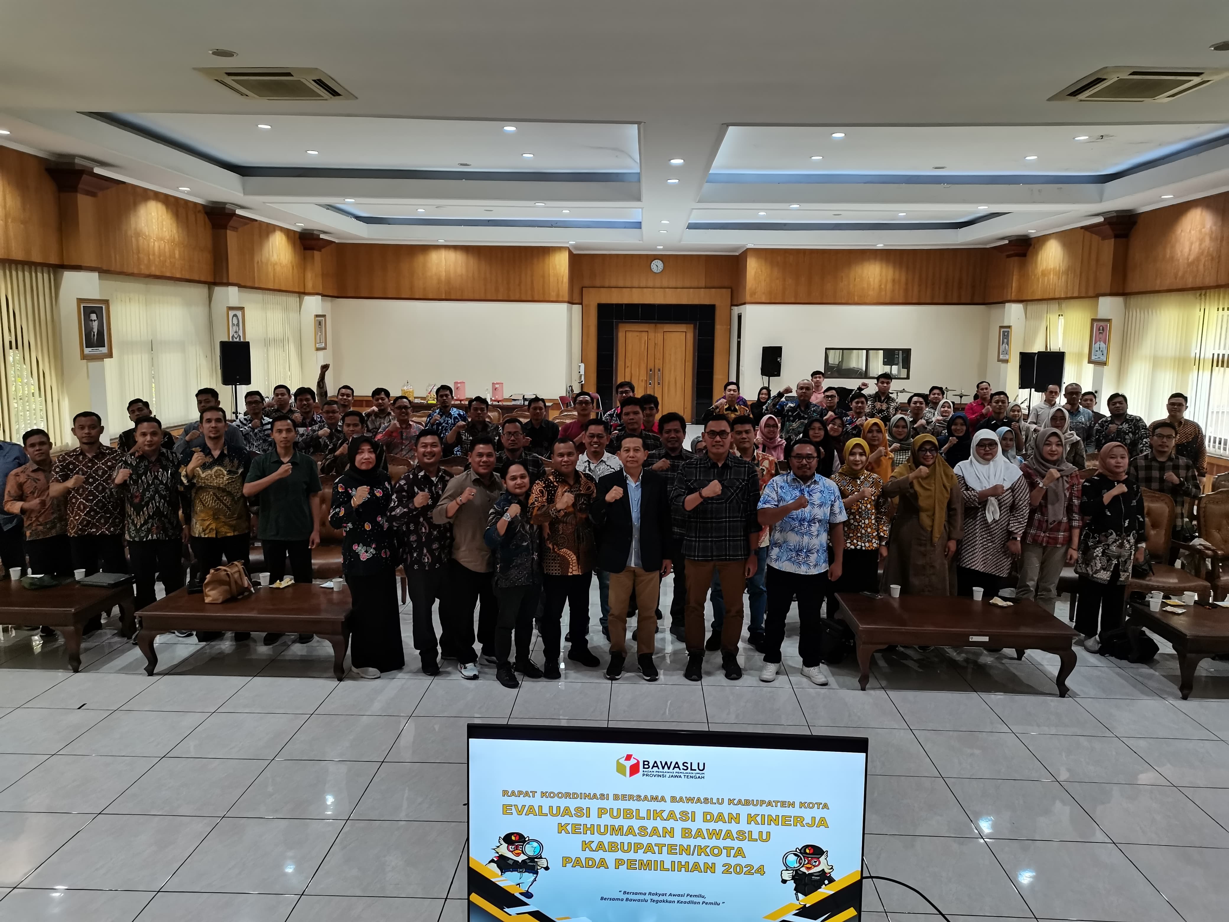 Bawaslu Jawa Tengah Evaluasi Publikasi Kinerja Kehumasan Tahapan Pemilihan 2024