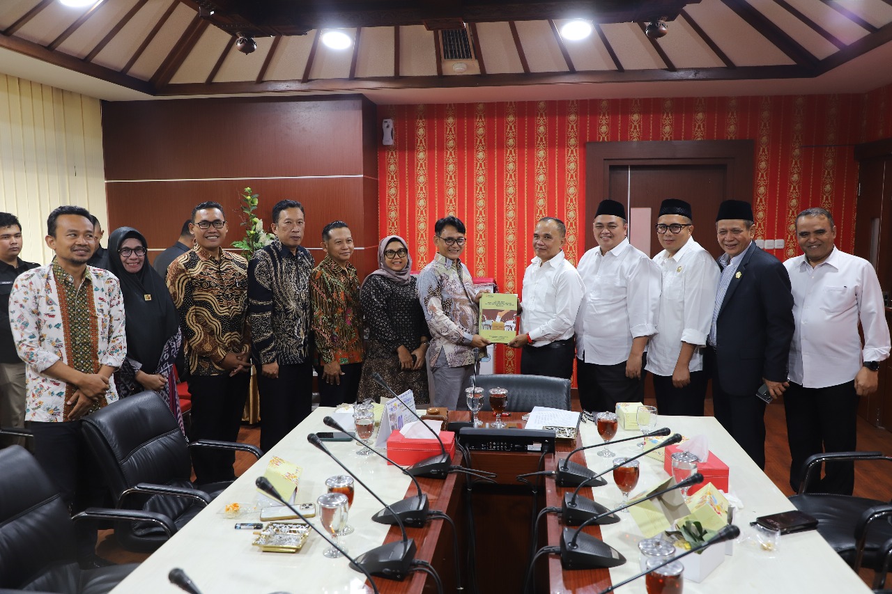 Bawaslu Jateng Temui DPRD, Paparkan Hasil Pengawasan Pilgub 2024