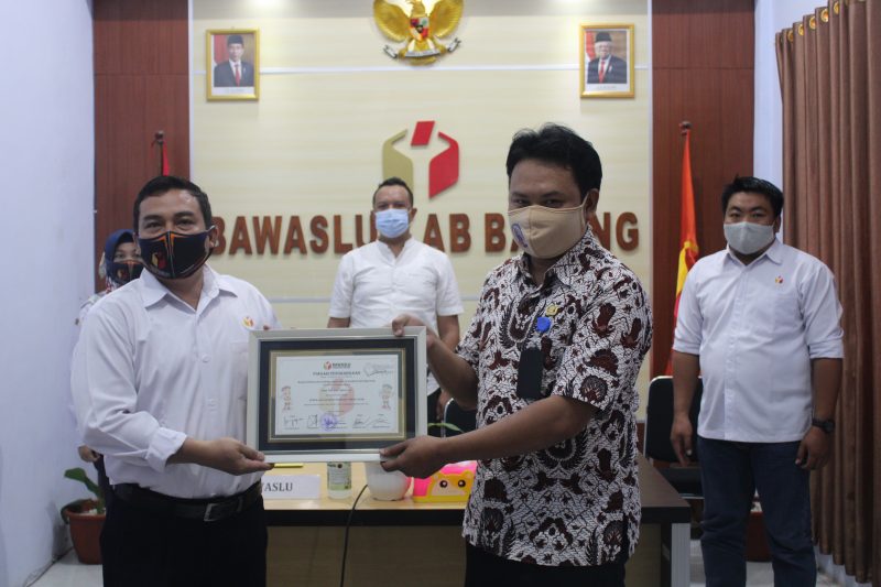 Pendidikan Politik dan Demokrasi Bagi Pemilih Pemula SMK N 1 Batang