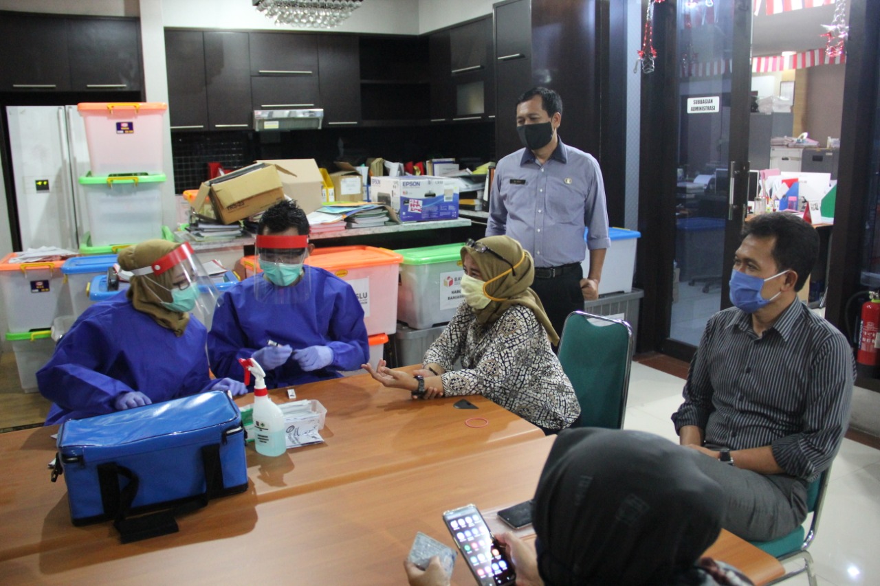 Cegah Covid19 Bawaslu Jateng Lakukan Rapid Test