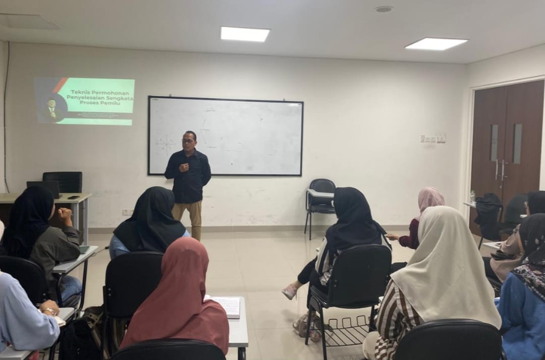 Anggota Bawaslu Jateng, Wahyudi Sutrisno Kupas Tuntas Sengketa Pemilu di UIN Raden Mas Said Surakarta, Senin 8/9/2025.