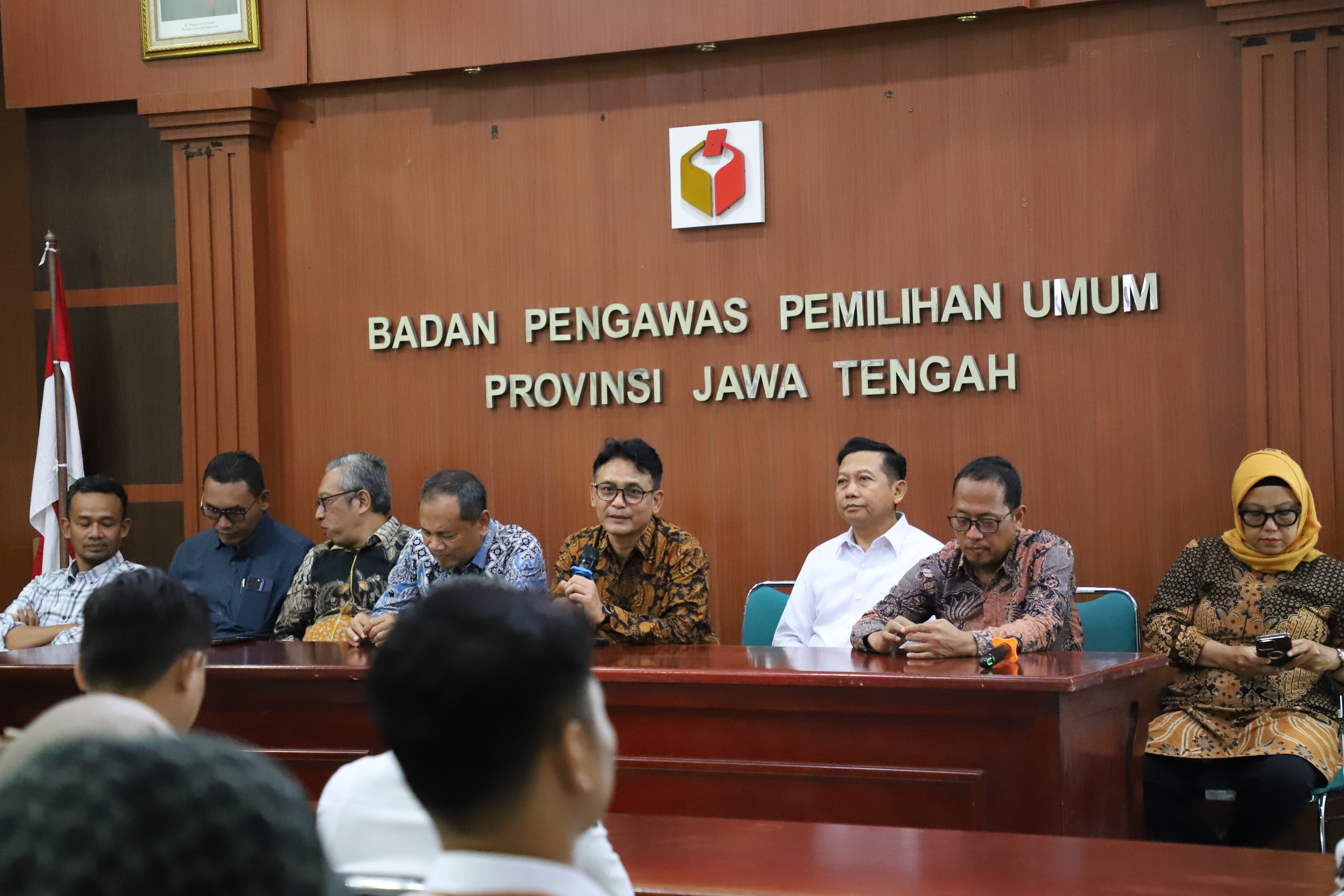 Ketua Bawaslu Jawa Tengah Membuka Acara