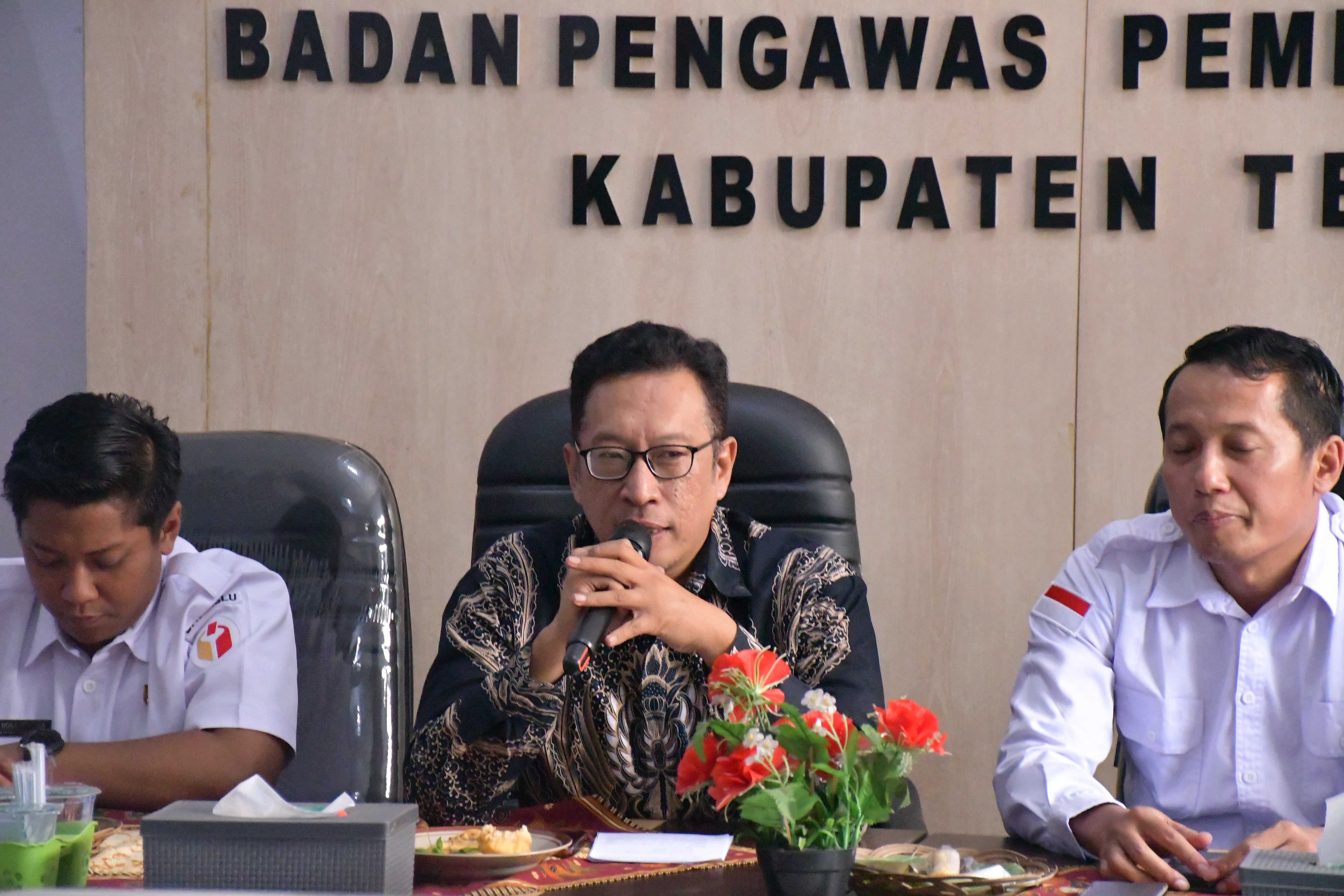 Achmad Husain Menjadi Narasumber Dalam Kegiatan Peningkatan Kompetensi Teknis Penanganan Pelanggaran Di Bawaslu Kabupaten Tegal