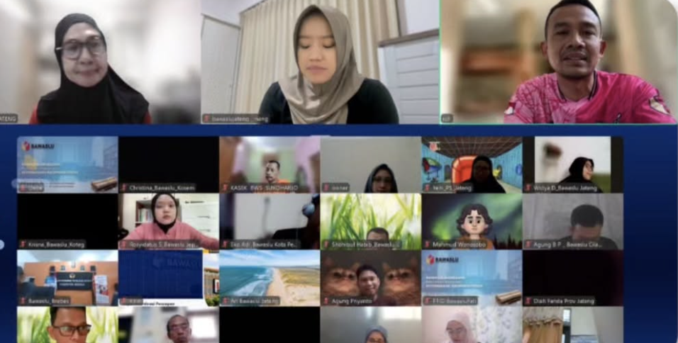 Kepala Sekretariat Bawaslu Provinsi Jawa Tengah, beserta Koordinator Divisi SDMO Bawaslu Provinsi Jawa Tengah, serta staf sekretariat dari Bawaslu Provinsi dan Bawaslu Kabupaten/Kota se-Jawa Tengah melaksanakan Senam Pagi Daring via zoom dan youtube