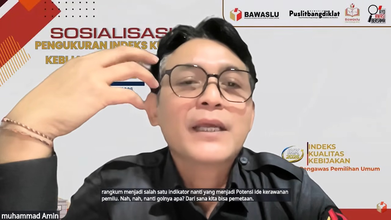 Ketua Bawaslu Provinsi Jawa Tengah, Muhammad Amin, membuka kegiatan Literasi Pojok Pengawasan Volume 18 bertajuk Roadmap Kerawanan Pendaftaran Peserta Pemilu yang diselenggarakan secara daring melalui Zoom