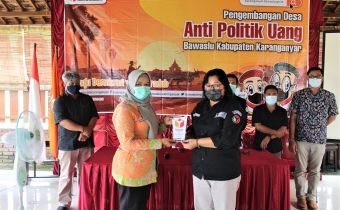 Bawaslu Karanganyar Ajak Desa Buran Tolak Politik Uang