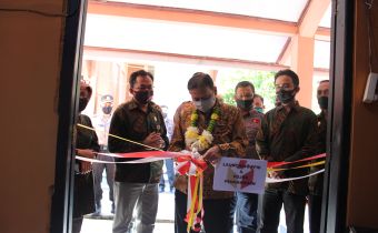 Abhan Resmikan Pusat Layanan Informasi Publik Bawaslu Purbalingga