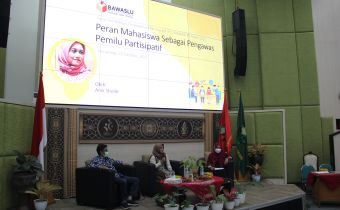 Anik Sholih: Pemuda Harus Cerdas Merawat Demokrasi