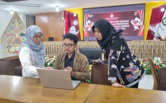 BAWASLU JATENG AWASI PENYERAHAN DOKUMEN SYARAT DUKUNGAN BAKAL PASANGAN CALON PERSEORANGAN PEMILIHAN GUBERNUR & WAGUB PROVINSI JAWA TENGAH TAHUN 2024