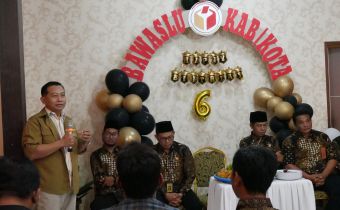 SOSIAWAN: TINGKATKAN KOMUNIKASI, KOORDINASI DAN PERTEGUH INTEGRITAS PENGAWAS PEMILU.