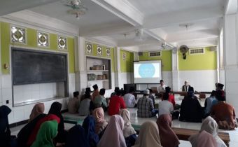 Bawaslu Kunjungi Pondok Pesantren Untuk Sosialisasi Pengawasan Partisipatif