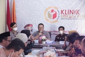 Ketua Bawaslu Jawa Tengah saat membuka diskusi