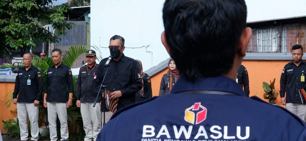 Pimpin Apel Patroli Pengawasan di Cilacap, Husein Pastikan Masyarakat Dapat Hak Pilihnya. 1